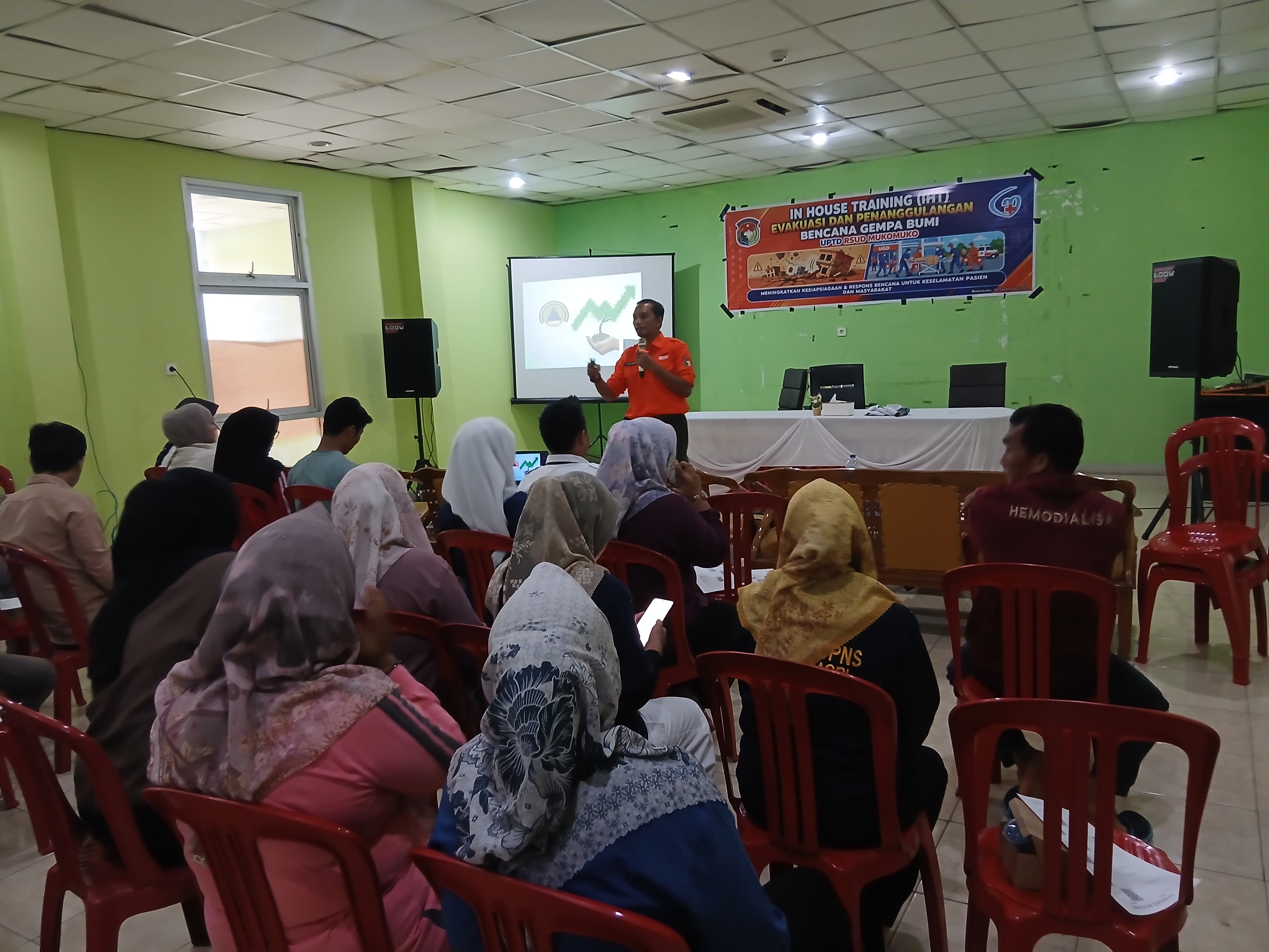 Pelatihan Evakuasi Mandiri Gempa Bumi